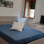Max *